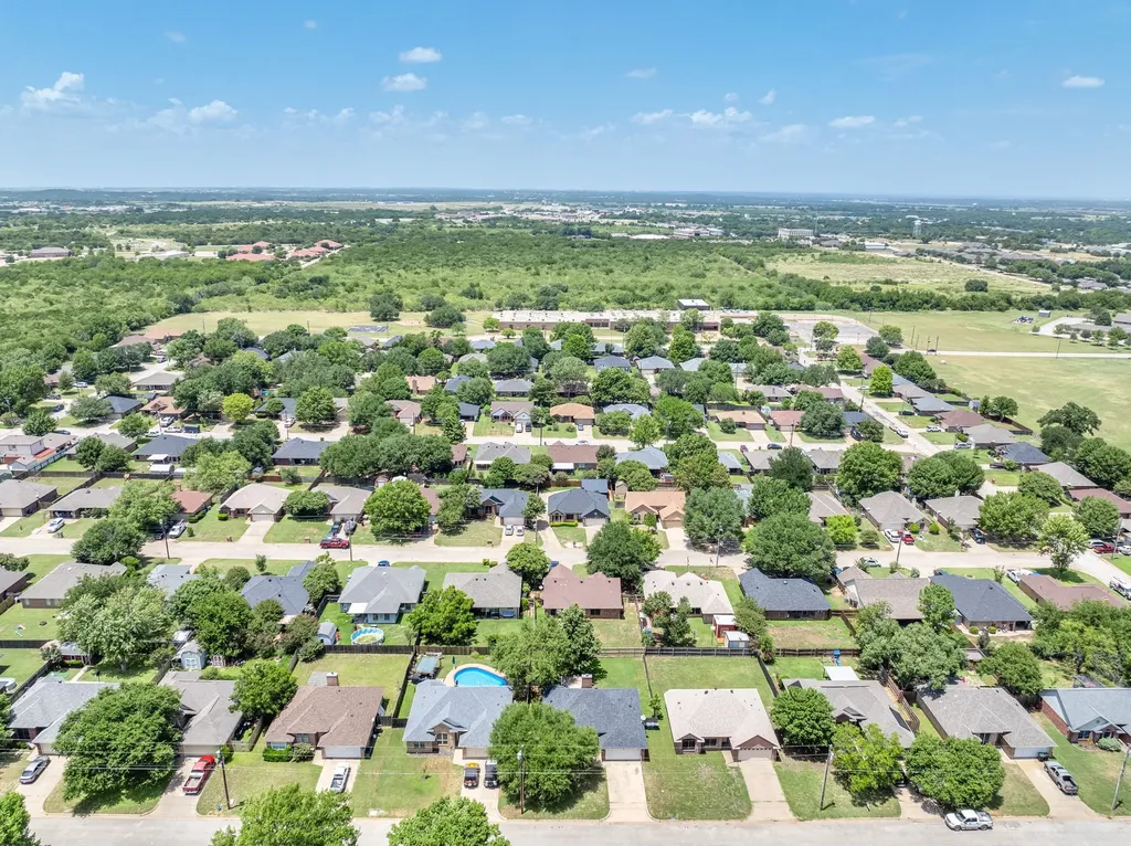 1510 Berry Patch Lane Granbury TX 76048