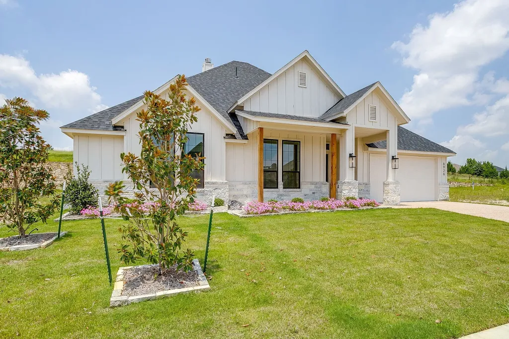 6926 Trail Rock Drive Benbrook TX 76126