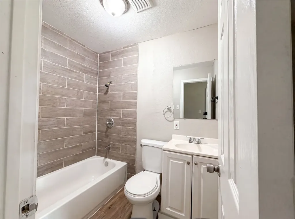 2008 Danner Street Fort Worth TX 76105