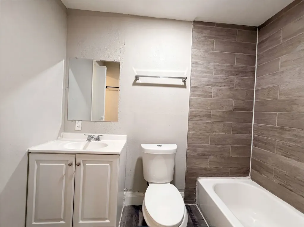 2008 Danner Street Fort Worth TX 76105