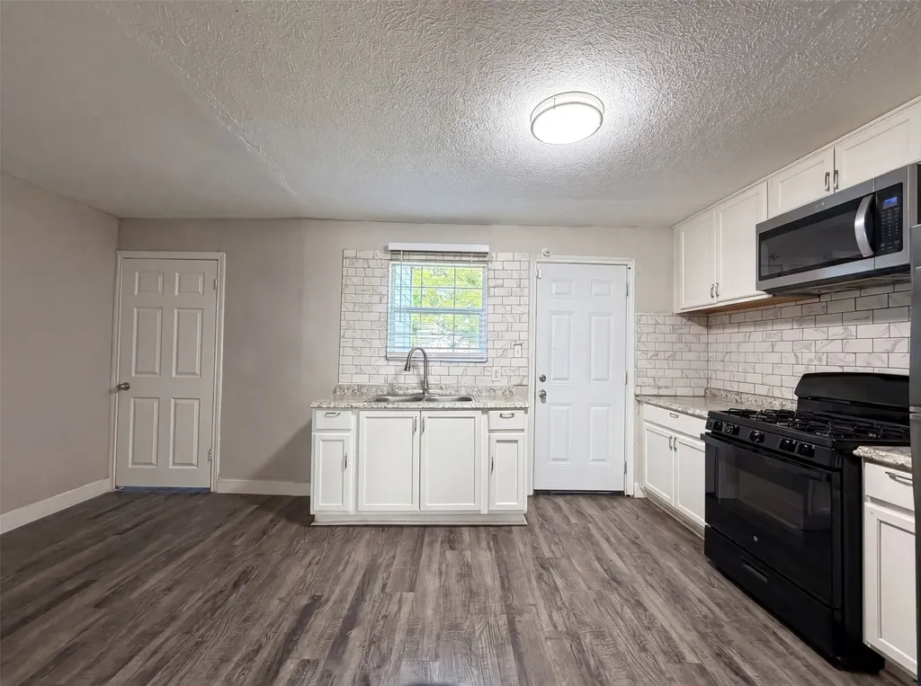 2008 Danner Street Fort Worth TX 76105