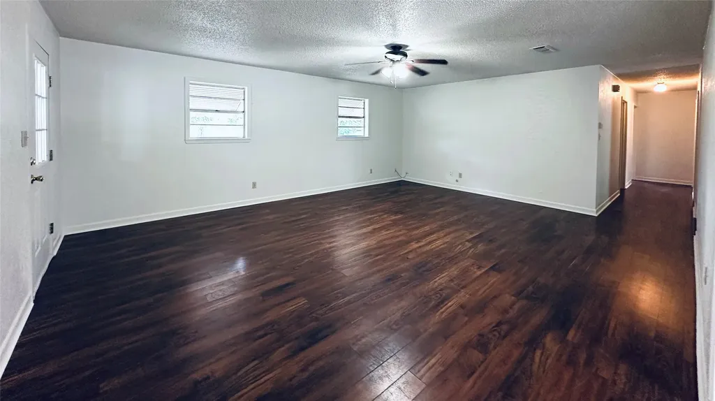 303 N Victor Street Comanche TX 76442