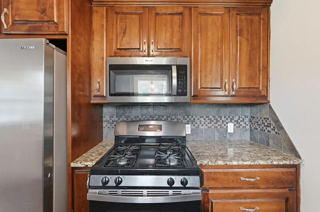 760 Oakwood Avenue Hurst TX 76053