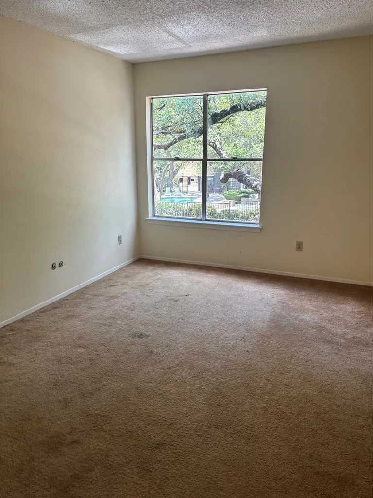 7456 E Northwest Highway Dallas TX 75231