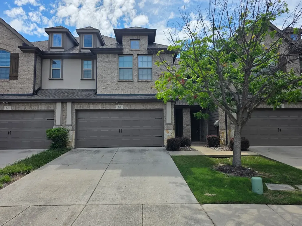 945 Brookville Court Plano TX 75074