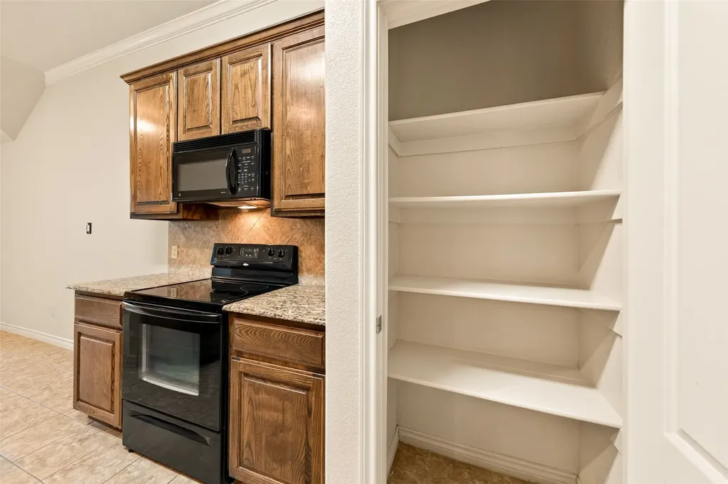 2105 Ridgewood Drive Bridgeport TX 76426
