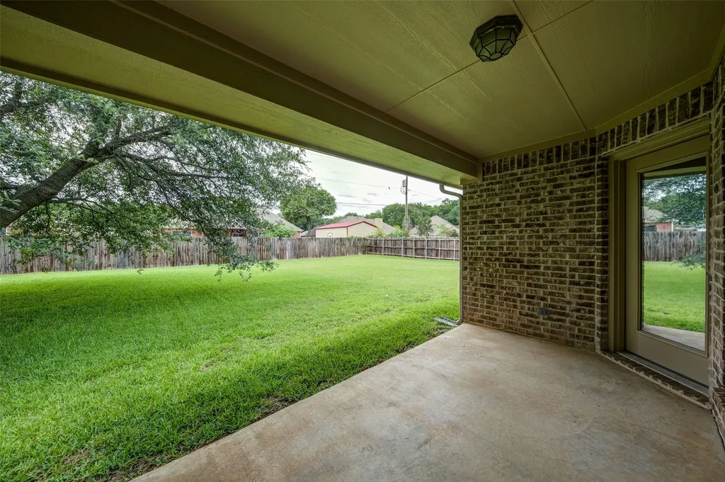 2105 Ridgewood Drive Bridgeport TX 76426