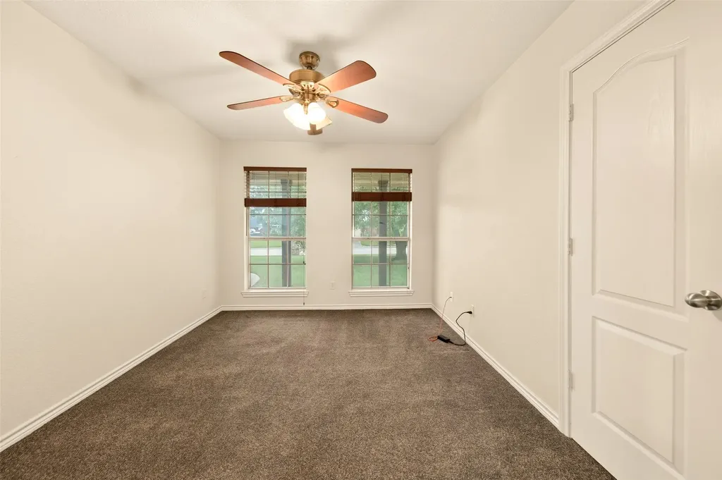 2105 Ridgewood Drive Bridgeport TX 76426