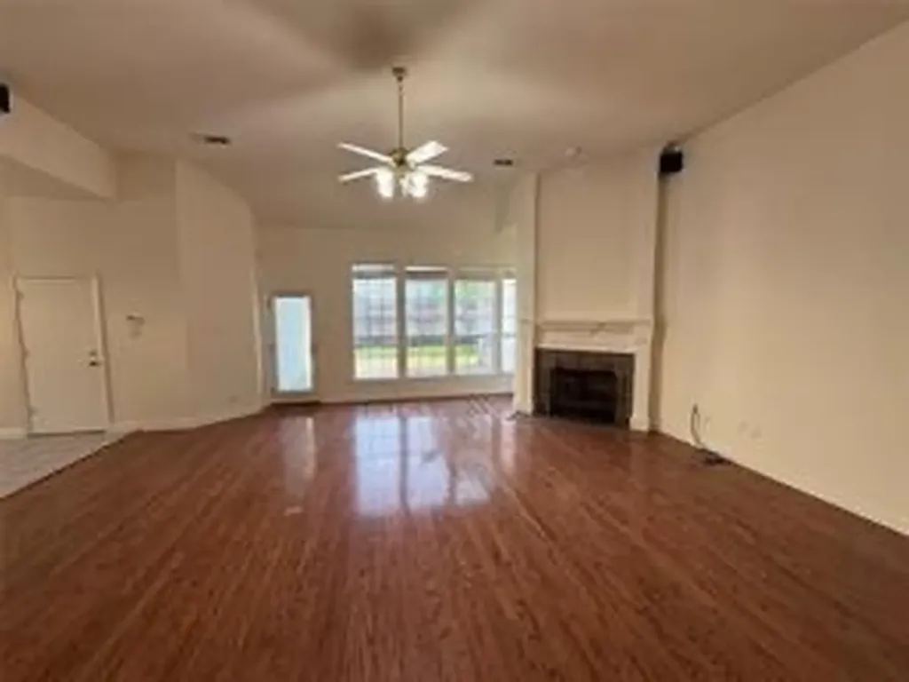 123 Hillcrest Drive Murphy TX 75094