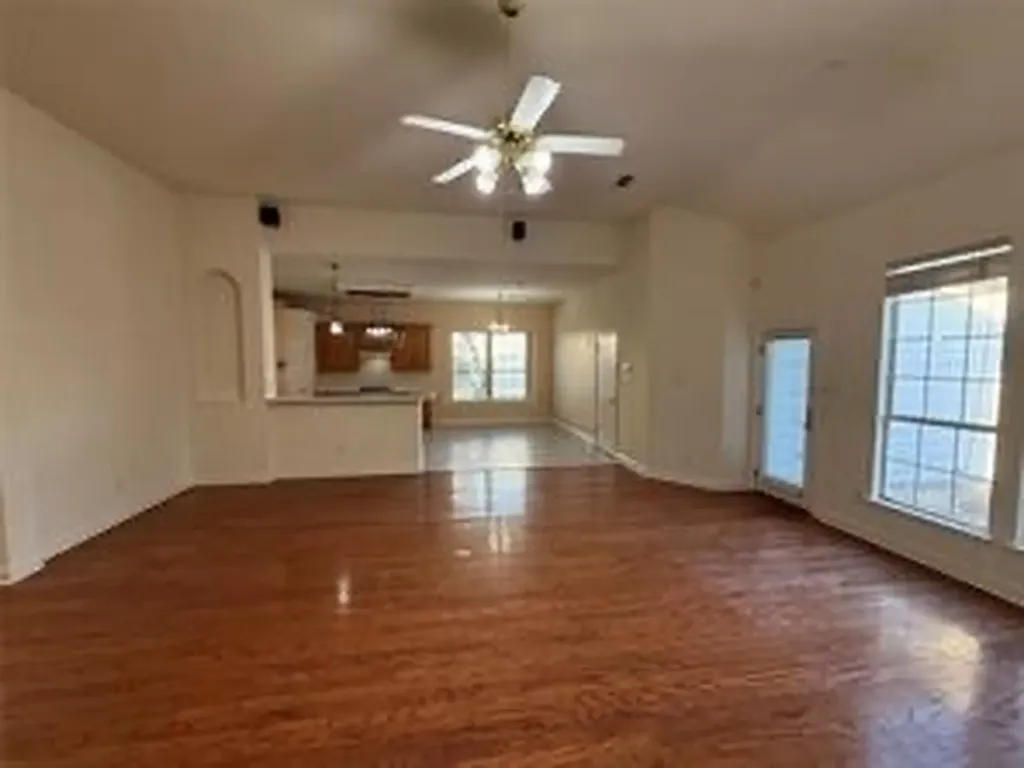 123 Hillcrest Drive Murphy TX 75094