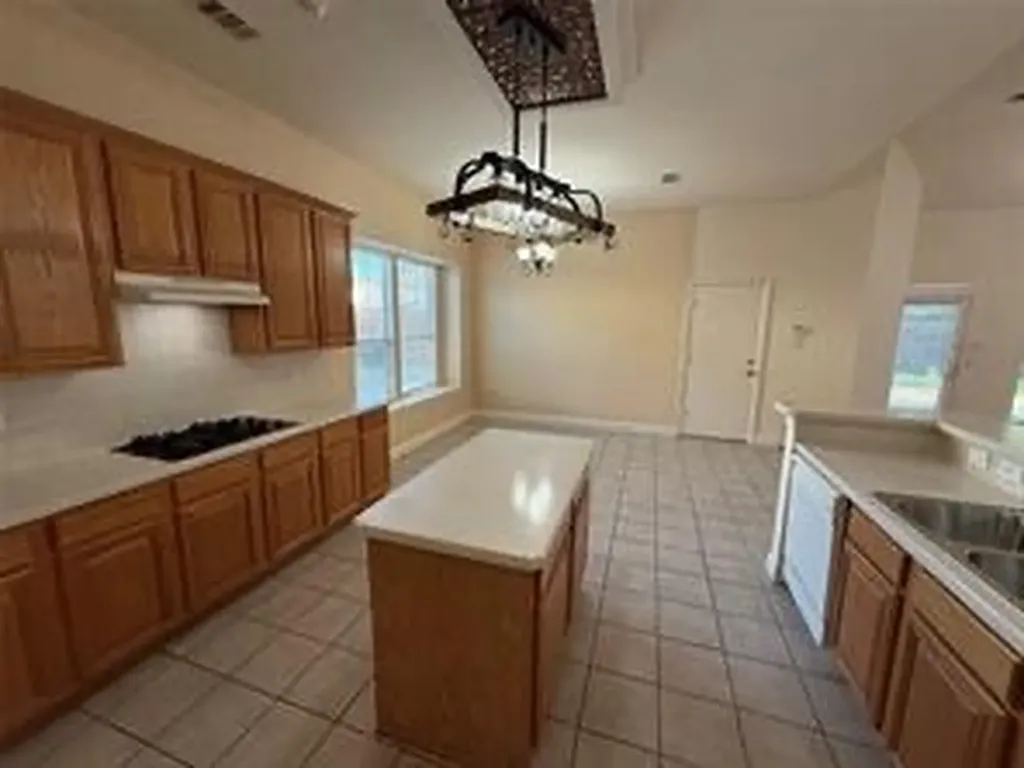 123 Hillcrest Drive Murphy TX 75094