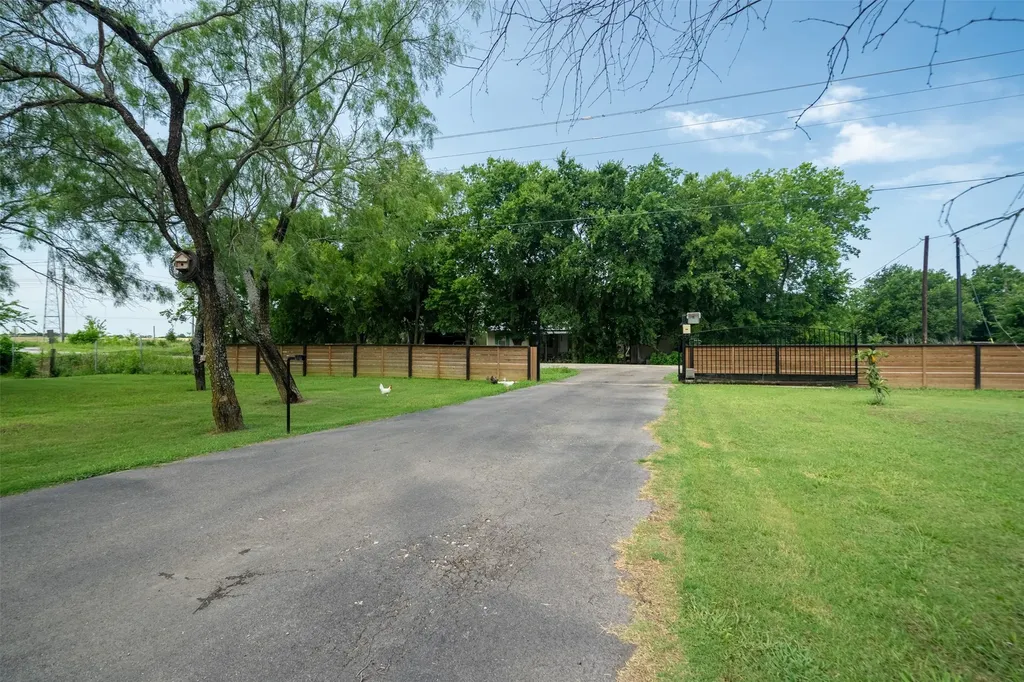 7002 Fair Road Kaufman TX 75142