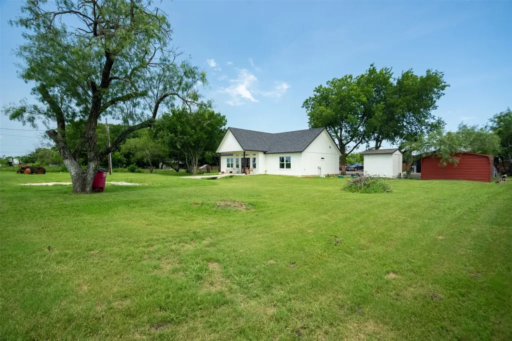 7002 Fair Road Kaufman TX 75142