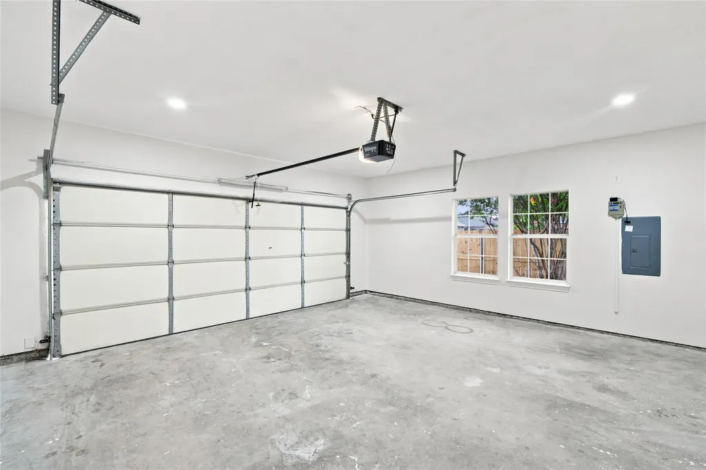 122 Clear Creek Drive Red Oak TX 75154