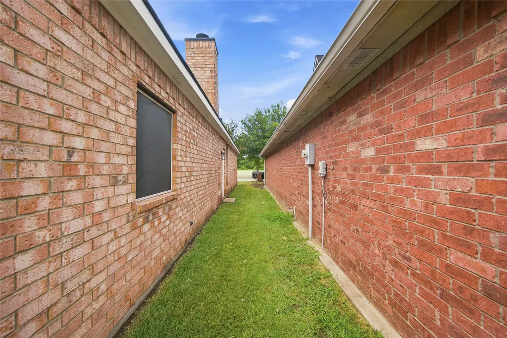 122 Clear Creek Drive Red Oak TX 75154