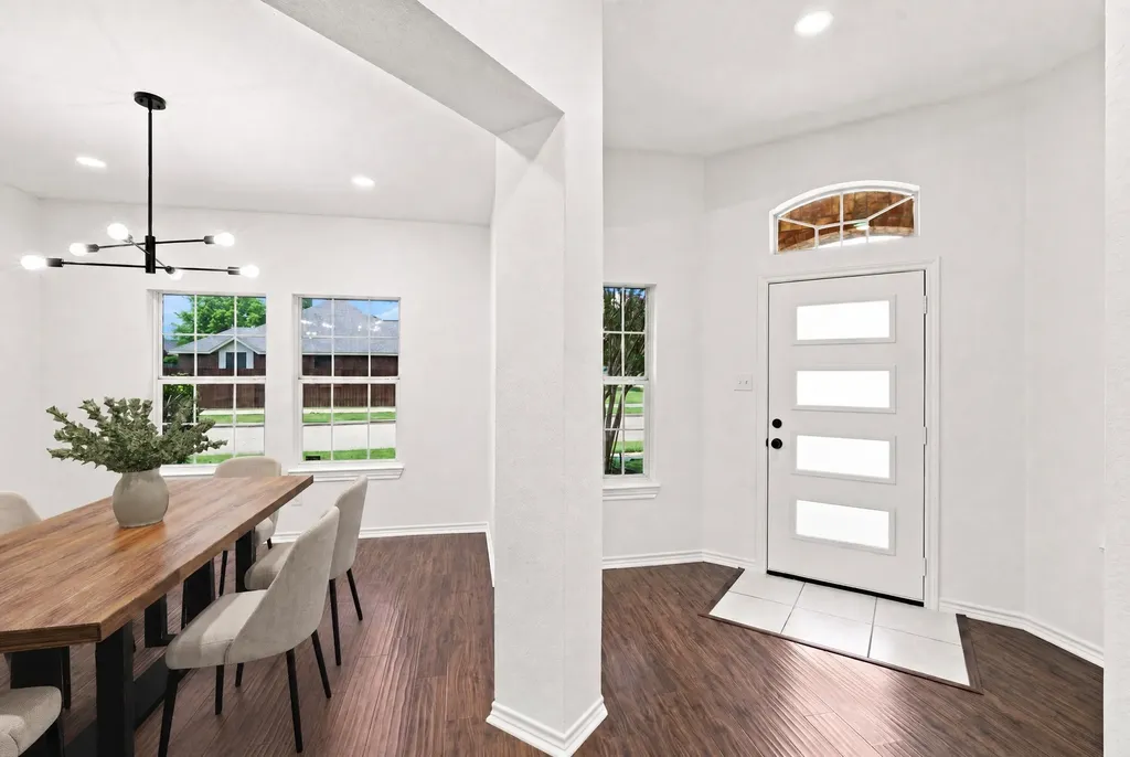 122 Clear Creek Drive Red Oak TX 75154