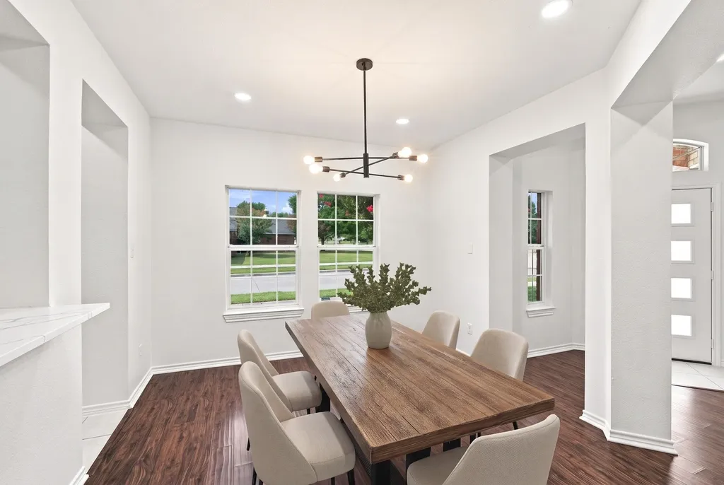 122 Clear Creek Drive Red Oak TX 75154