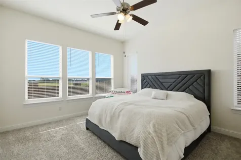 318 Gleneagles Drive Garland TX 75040