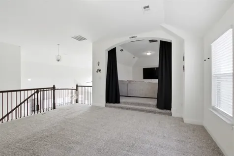 318 Gleneagles Drive Garland TX 75040