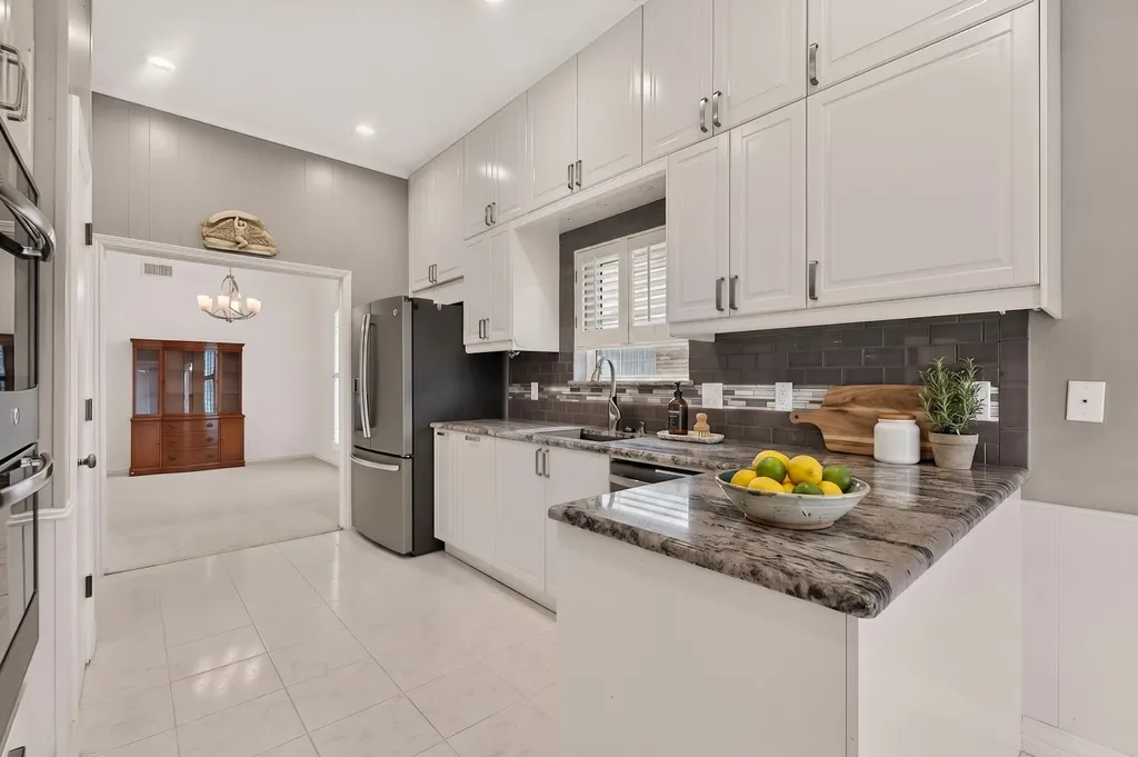 3113 Stonehenge Lane Carrollton TX 75006