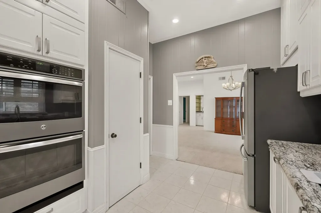 3113 Stonehenge Lane Carrollton TX 75006