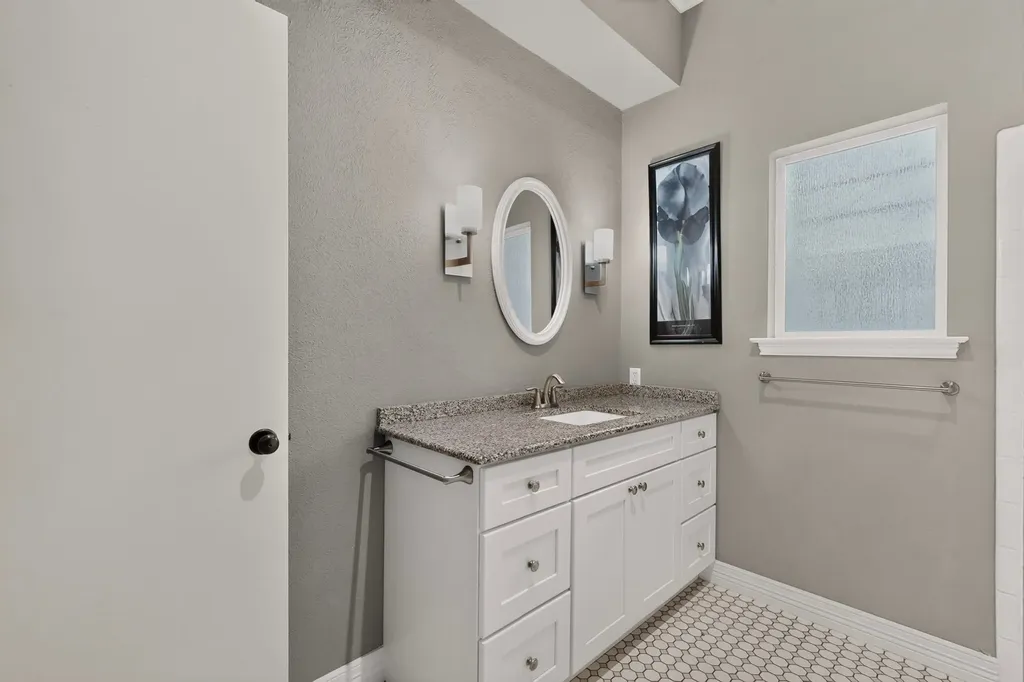 3113 Stonehenge Lane Carrollton TX 75006
