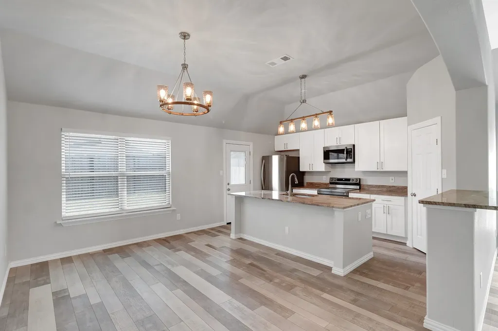 811 Cutting Horse Drive Mansfield TX 76063