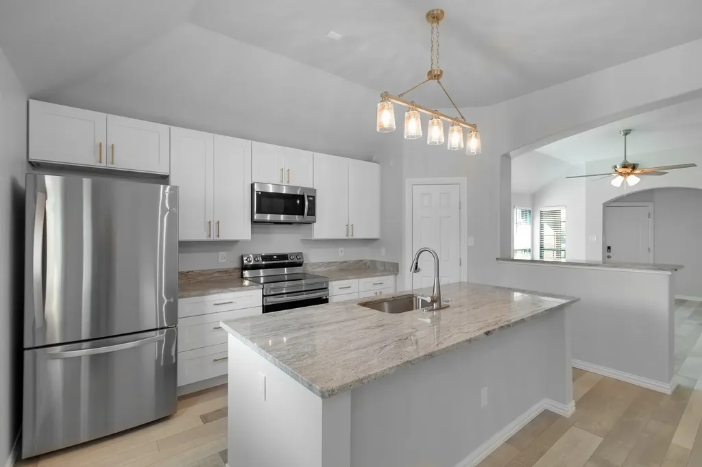 811 Cutting Horse Drive Mansfield TX 76063