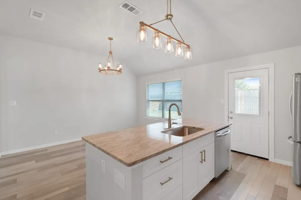 811 Cutting Horse Drive Mansfield TX 76063