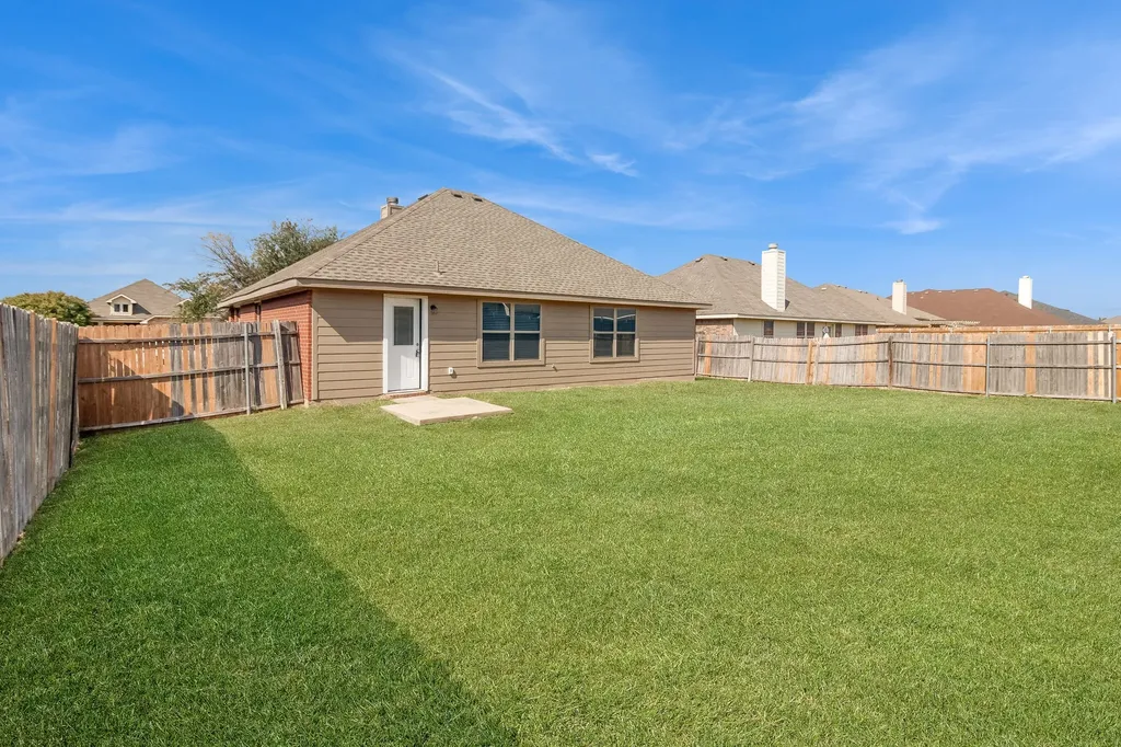 811 Cutting Horse Drive Mansfield TX 76063
