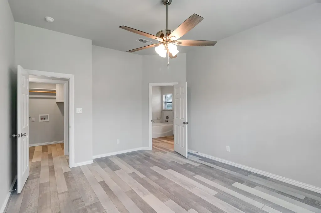 811 Cutting Horse Drive Mansfield TX 76063