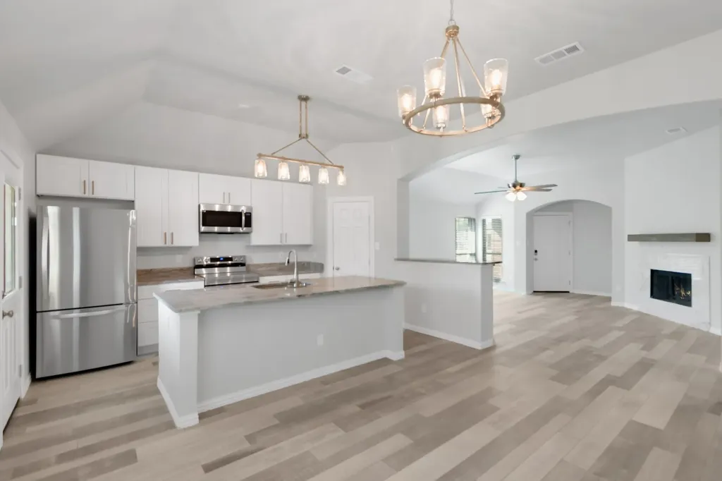 811 Cutting Horse Drive Mansfield TX 76063