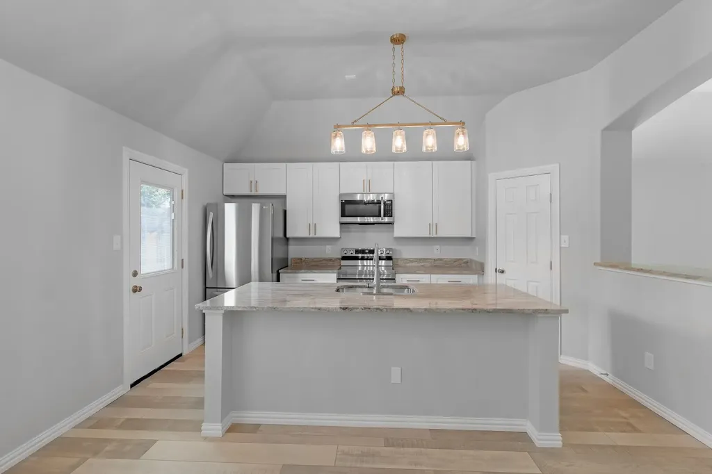 811 Cutting Horse Drive Mansfield TX 76063
