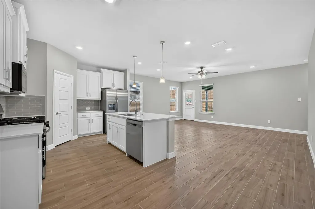 17144 Manzanilla Drive Justin TX 76247