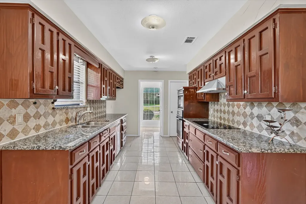 3100 Treehouse Lane Plano TX 75075