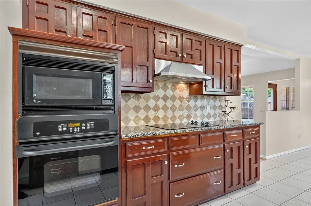 3100 Treehouse Lane Plano TX 75075