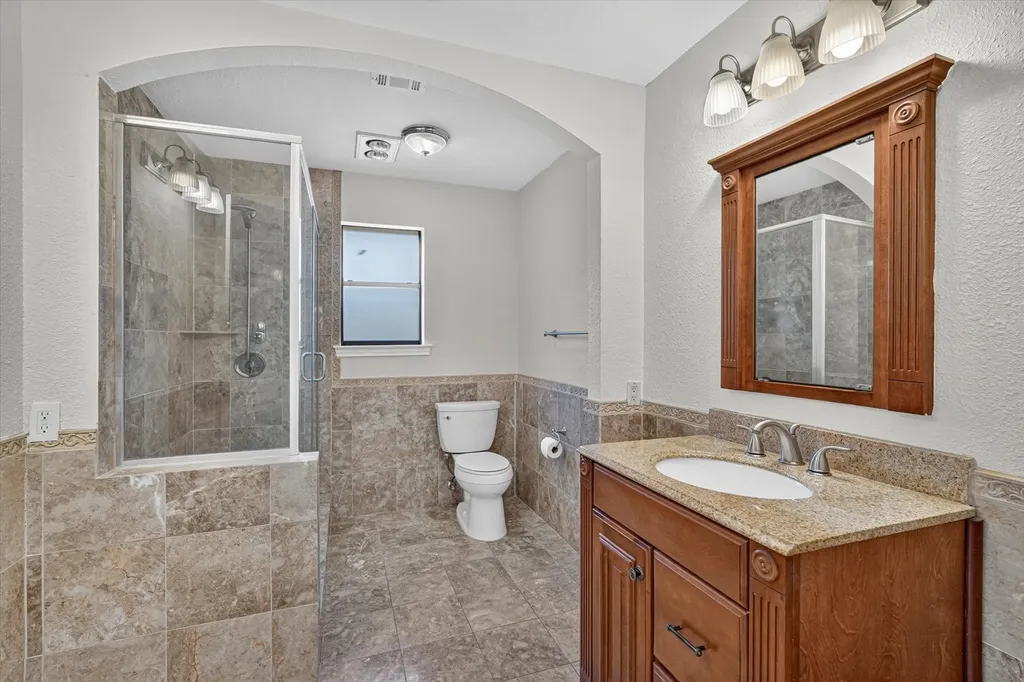 3100 Treehouse Lane Plano TX 75075