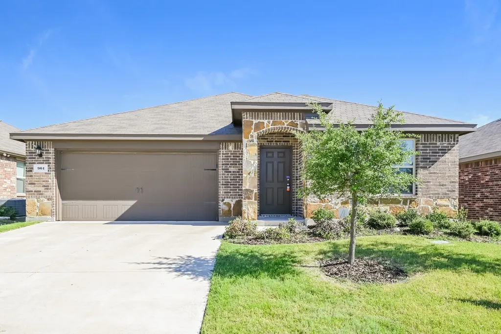 961 Corbitt Lane Fate TX 75189