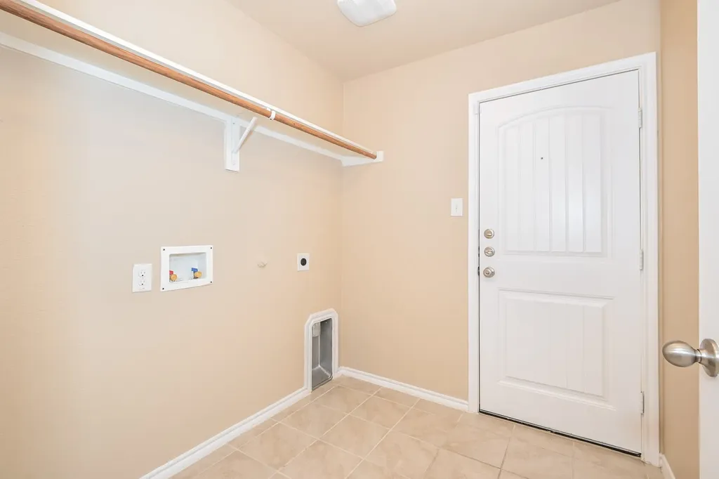 961 Corbitt Lane Fate TX 75189
