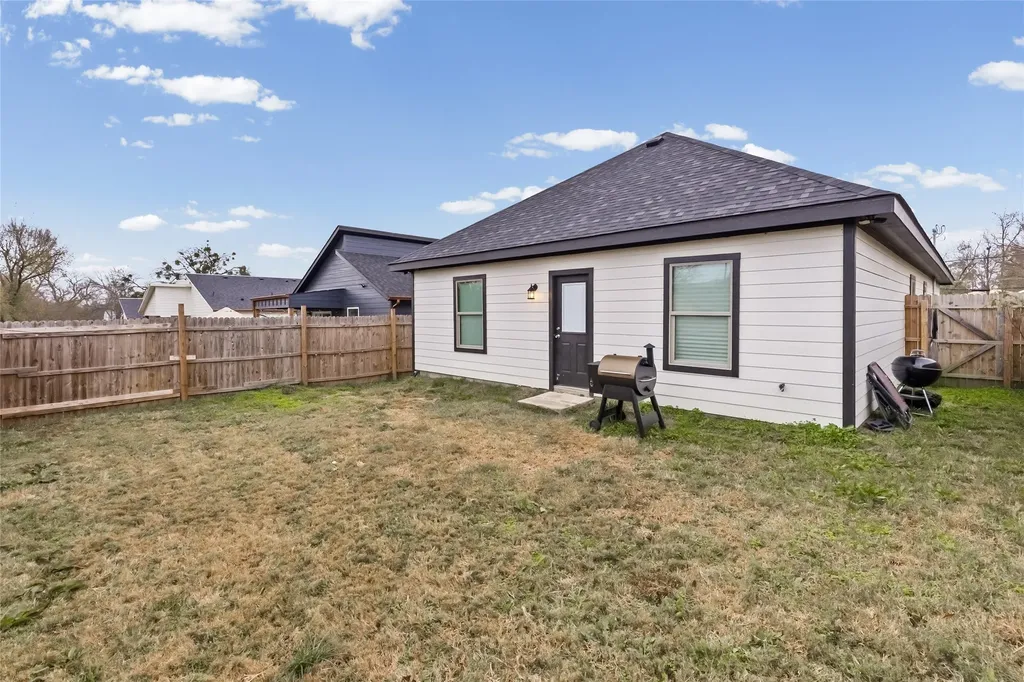 1326 Hemphill Street Greenville TX 75401