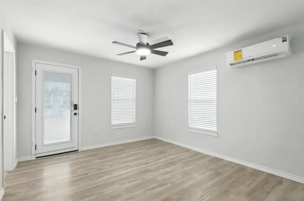 3212 Galvez Avenue Fort Worth TX 76111