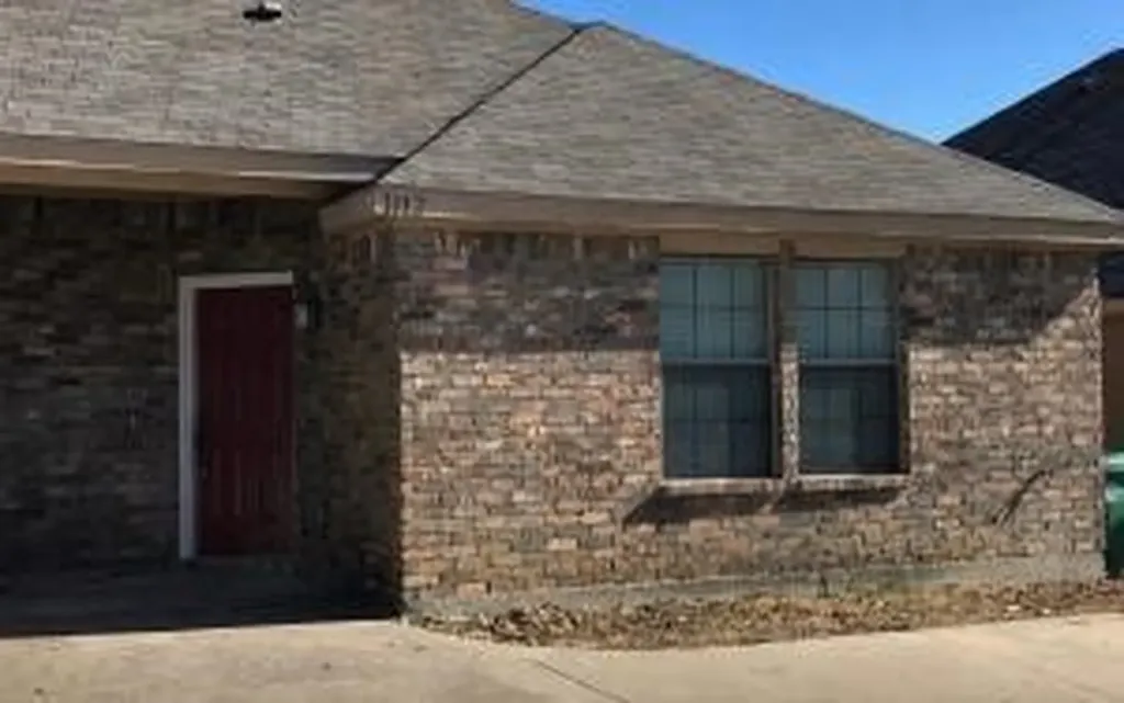 1112 Mulkey Lane Denton TX 76209