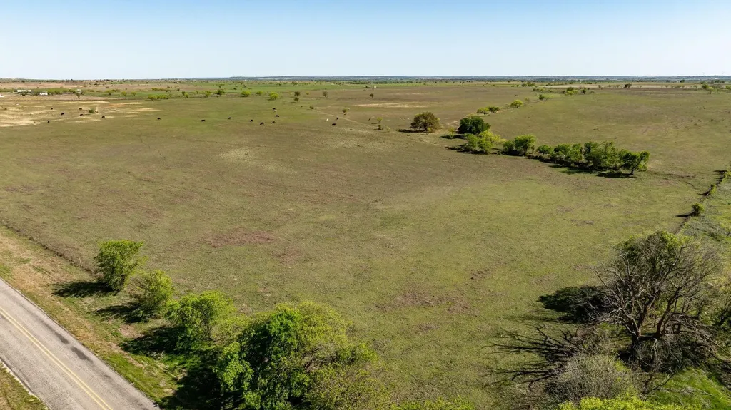 90 County Road 515 Energy TX 76452