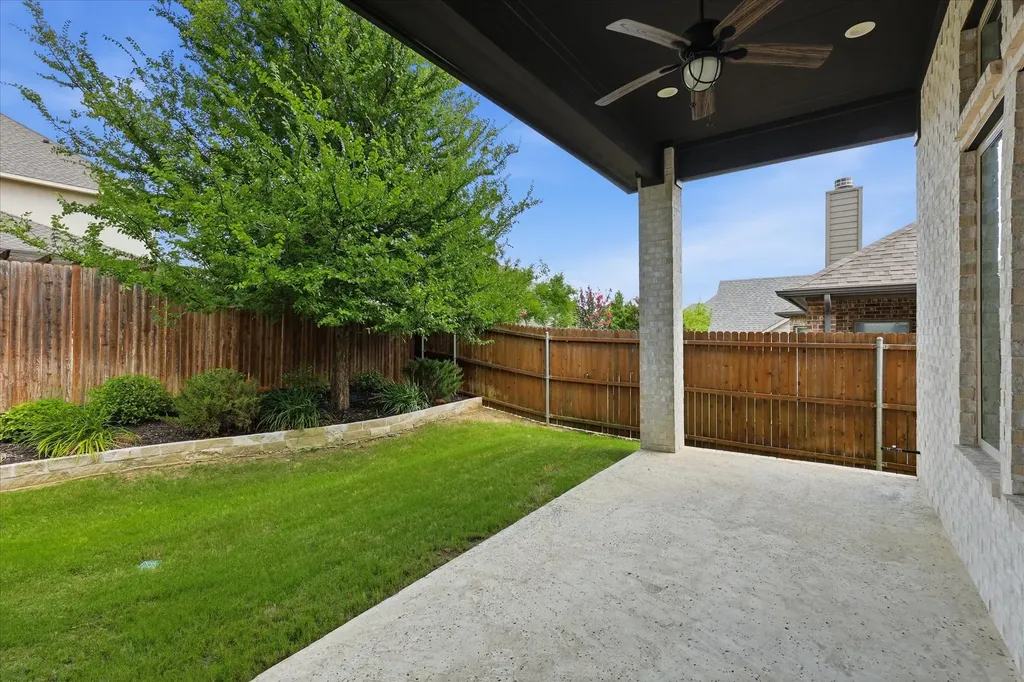 2706 Woodpoint Road Lewisville TX 75067