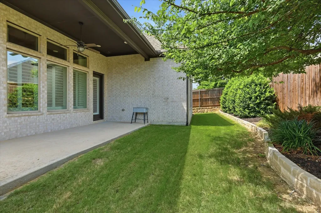 2706 Woodpoint Road Lewisville TX 75067
