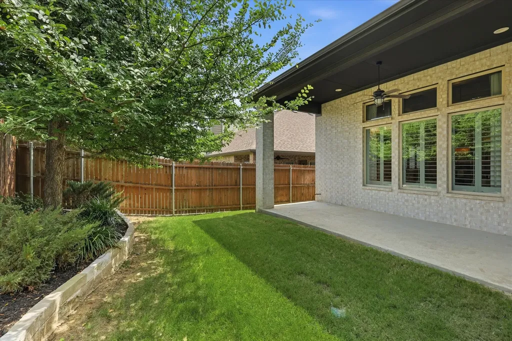 2706 Woodpoint Road Lewisville TX 75067