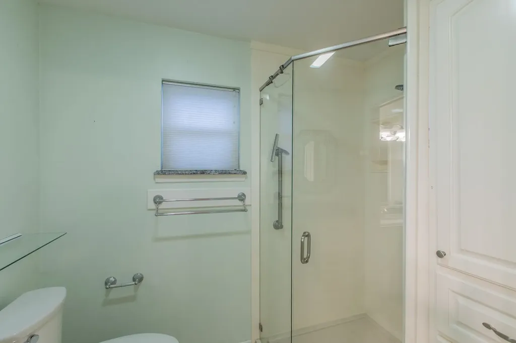 241 Travis Lane Hewitt TX 76643