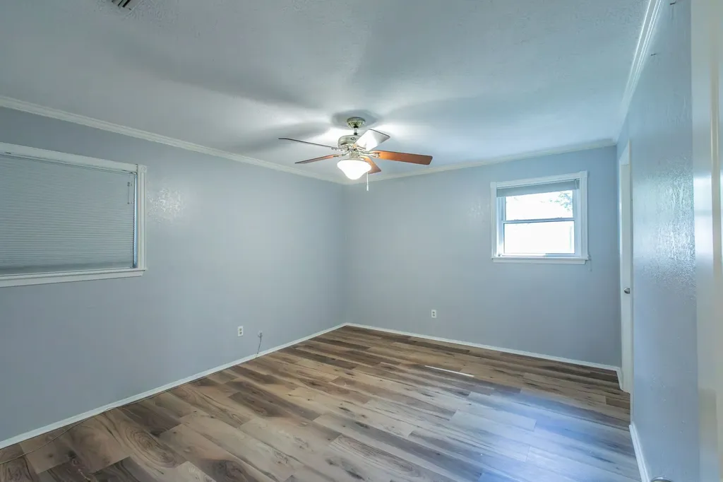 241 Travis Lane Hewitt TX 76643