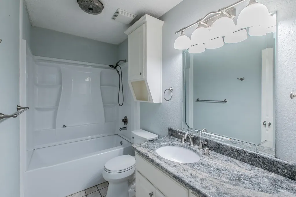 241 Travis Lane Hewitt TX 76643