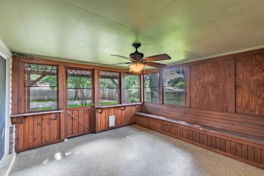 241 Travis Lane Hewitt TX 76643